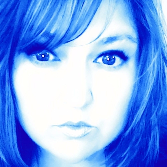 Meet your Posher, Tracey - Picture 1 of 1